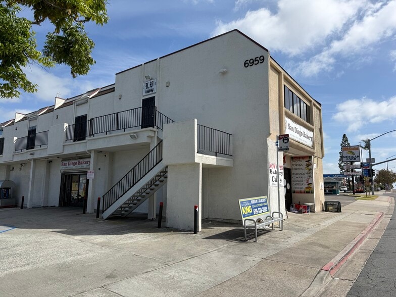 More Photos Of 6959 Linda Vista Rd, San Diego Storefront Retail Office For Lease