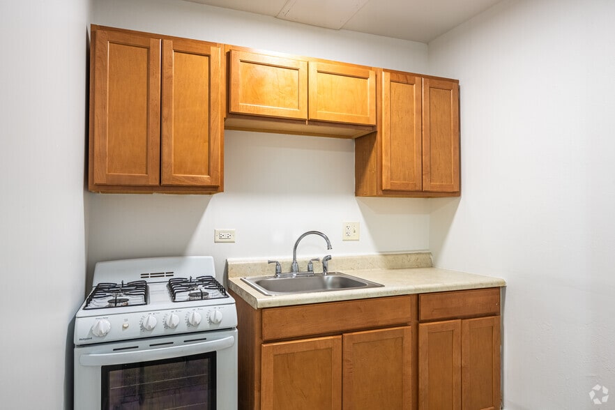 More Photos Of 5501 W Washington Blvd, Chicago Apartments For Sale
