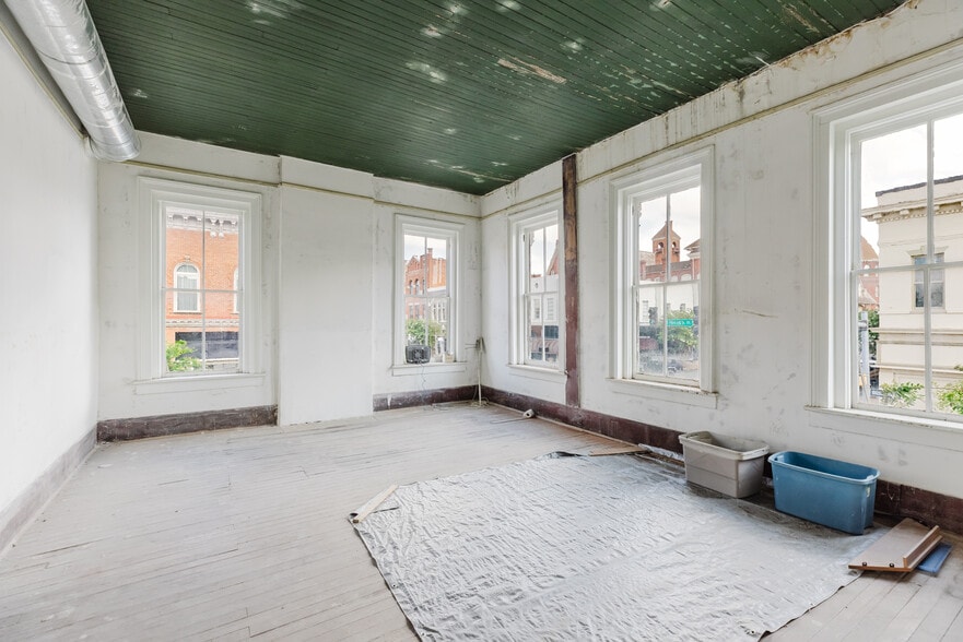 More Photos Of 205 W. Forsyth Street, Americus General Retail For Sale