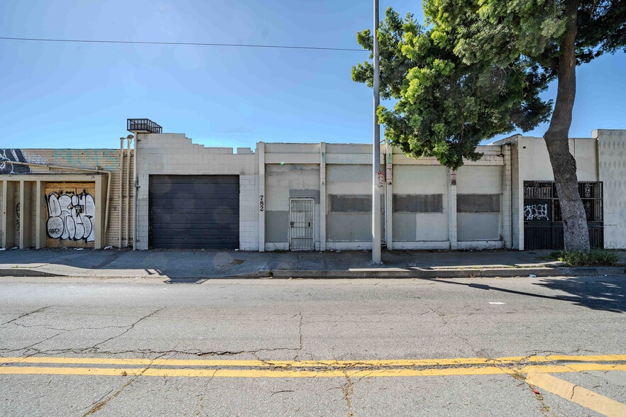 More Photos Of 782 E Washington Blvd, Los Angeles Manufacturing For Lease