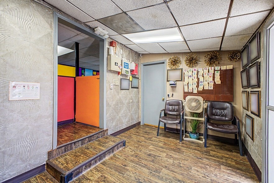 More Photos Of 3700 Vegas Dr, Las Vegas Daycare Center For Sale
