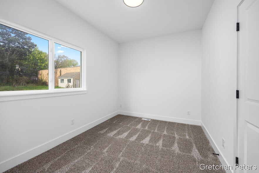 More Photos Of 5352 Plainfield Ave NE, Grand Rapids Storefront Retail Residential For Sale