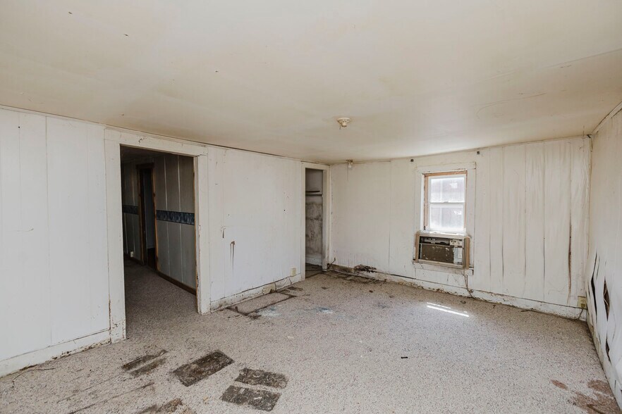 More Photos Of 1610 W 6th Ave, El Dorado General Retail For Sale