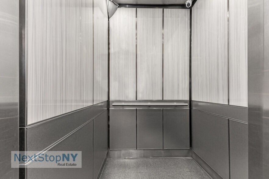More Photos Of 70 W 36th St, New York Office For Sale