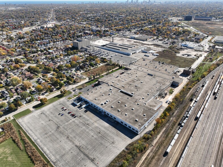 Primary Photo Of 4265 N 30th St, Milwaukee Manufacturing For Lease