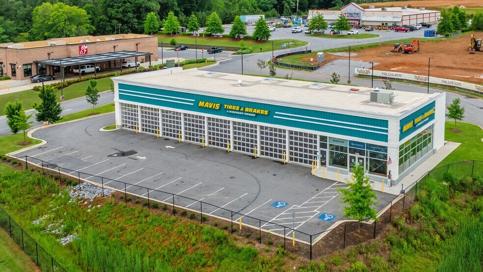 Primary Photo Of 1590 Rome Hwy, Cedartown Auto Repair For Sale
