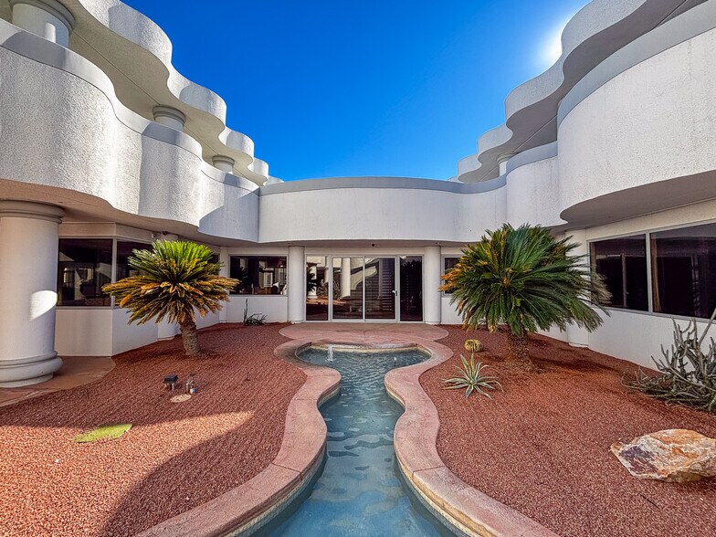 More Photos Of 74785 Highway 111, Indian Wells Medical For Lease