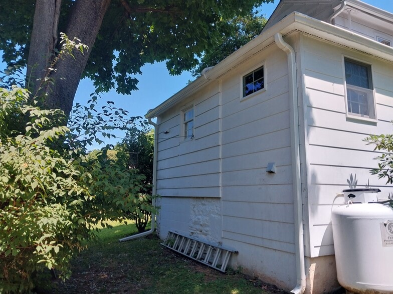 More Photos Of 346 Thornton Rd, Thornton Storefront Retail Residential For Sale