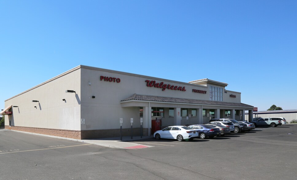 More Photos Of 3632 Menaul Blvd NE, Albuquerque Drugstore For Lease