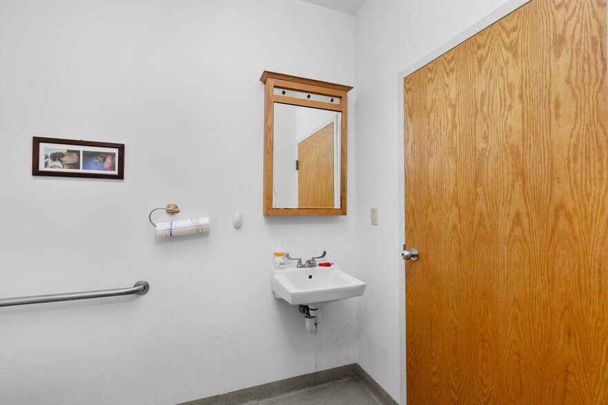 More Photos Of 11 Airport Dr, Wappingers Falls Medical For Sale