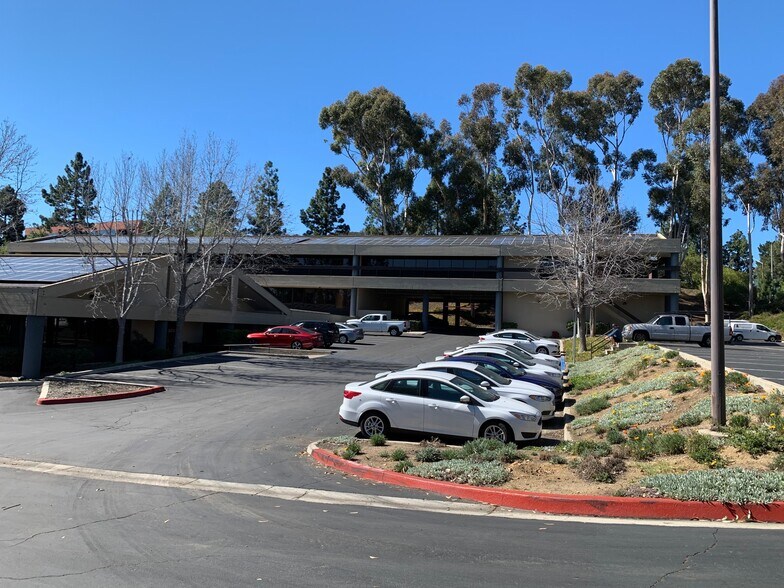 More Photos Of 16885 W Bernardo Dr, San Diego Loft Creative Space For Lease