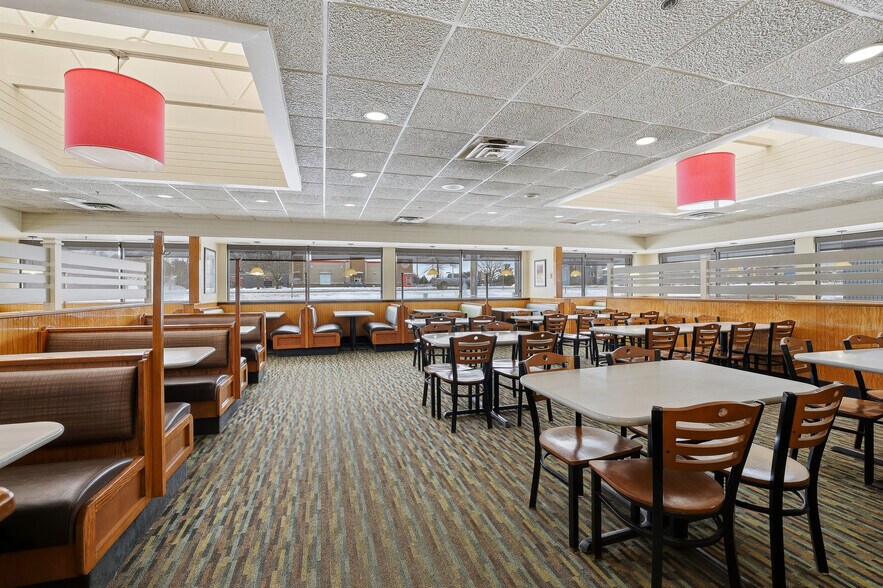 More Photos Of 143 Division St, Stevens Point Restaurant For Sale