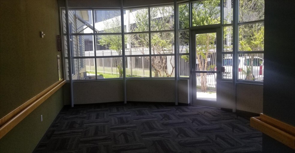 More Photos Of 2620 Tanglewilde St, Houston Medical For Lease