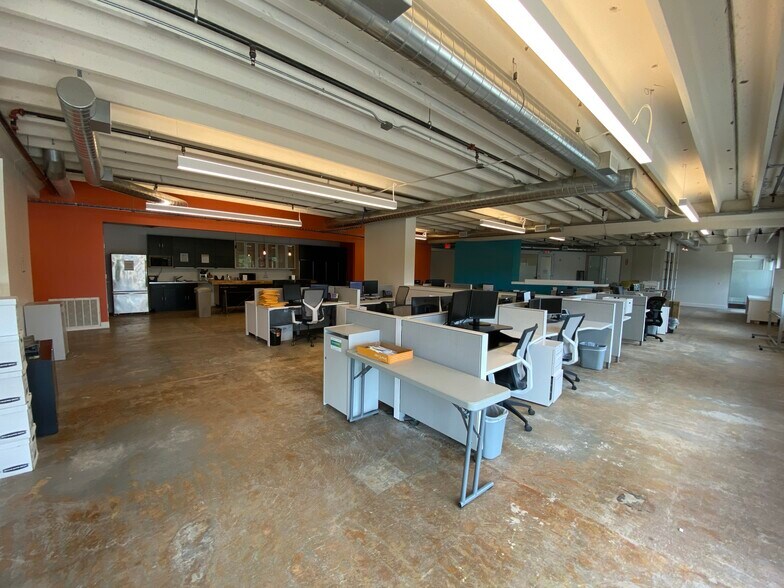 More Photos Of 2808 Caroline St, Houston Coworking Space