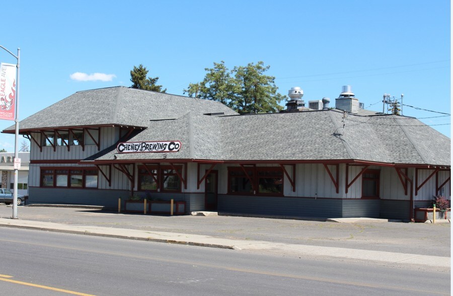 Primary Photo Of 809 1st St, Cheney Restaurant For Sale