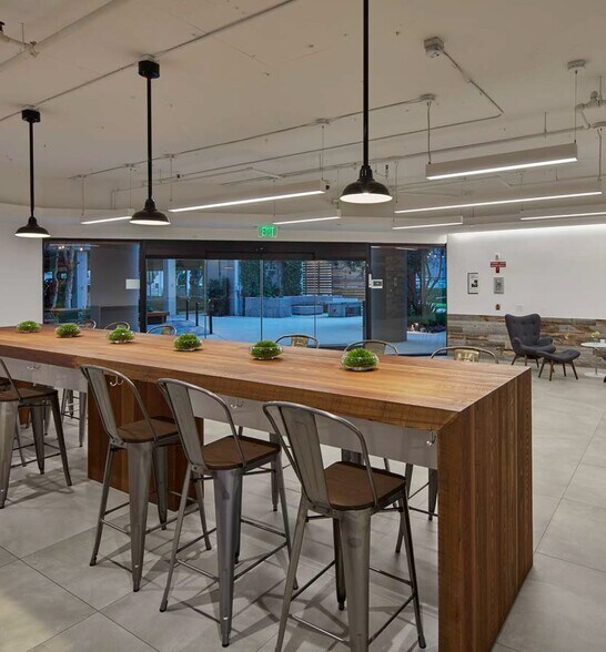 More Photos Of 1700 E Walnut Ave, El Segundo Office For Lease