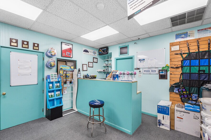 More Photos Of 257 W Nicholson Rd, Audubon Office For Sale