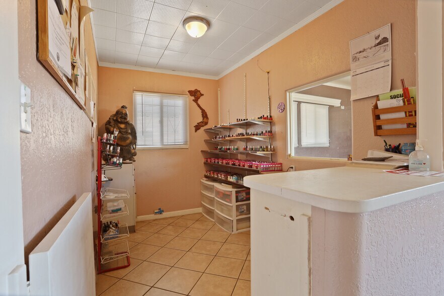 More Photos Of 428 E Lindsay St, Stockton Storefront For Sale