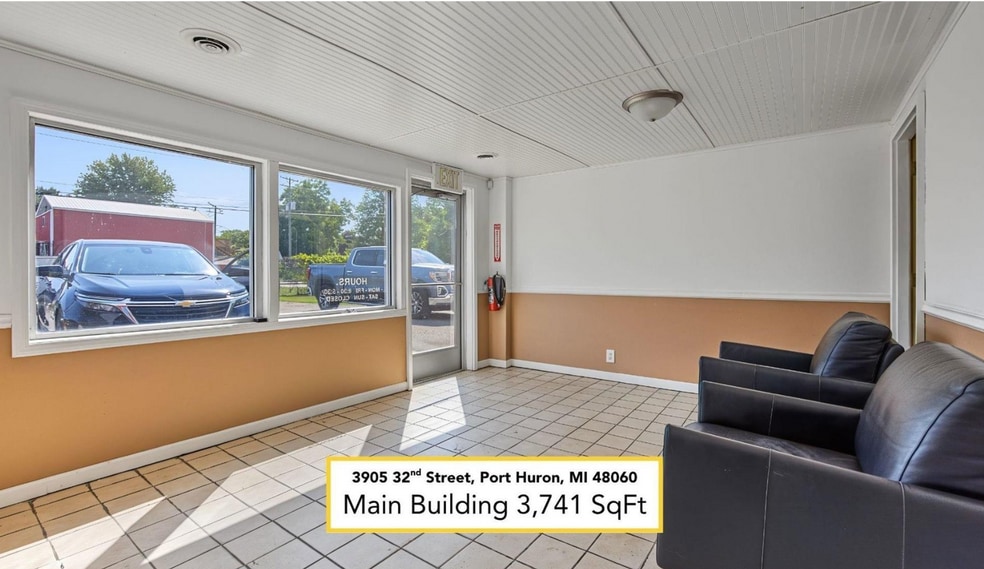 More Photos Of 3905 32nd St, Port Huron Showroom For Sale