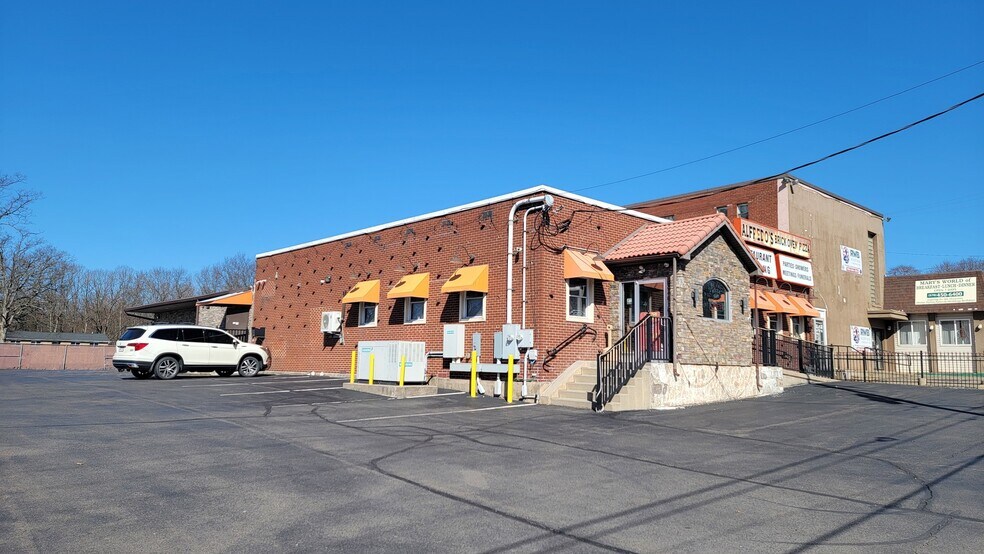 More Photos Of 1346 N Church St, Hazle Township General Retail For Lease