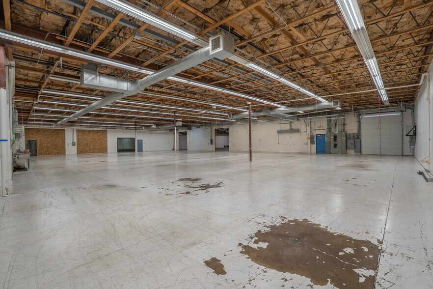 More Photos Of 3403 W 7th Ave, Eugene Manufacturing For Lease