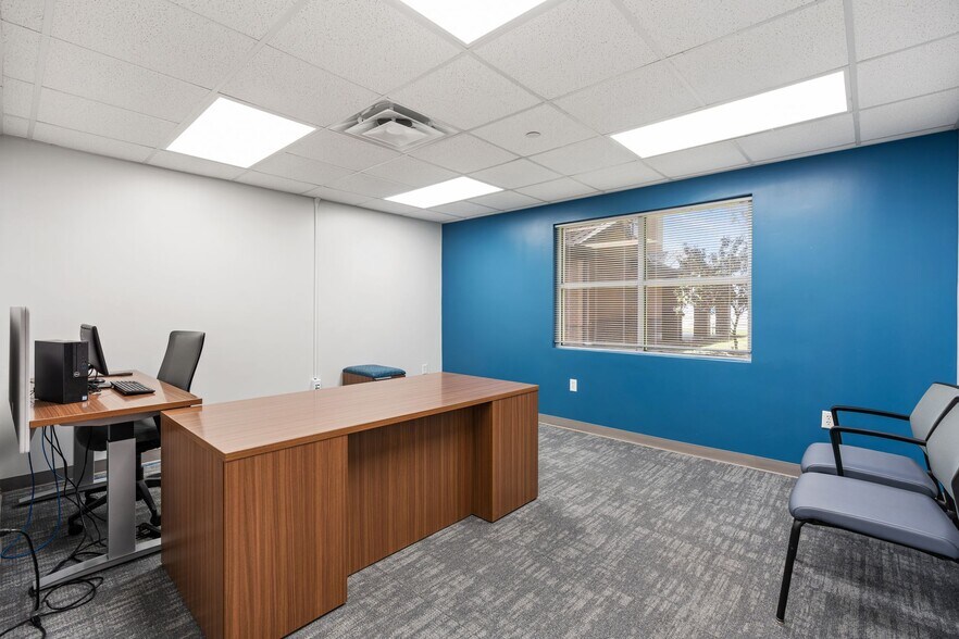 More Photos Of 1411 W Main St, League City Schools For Sale