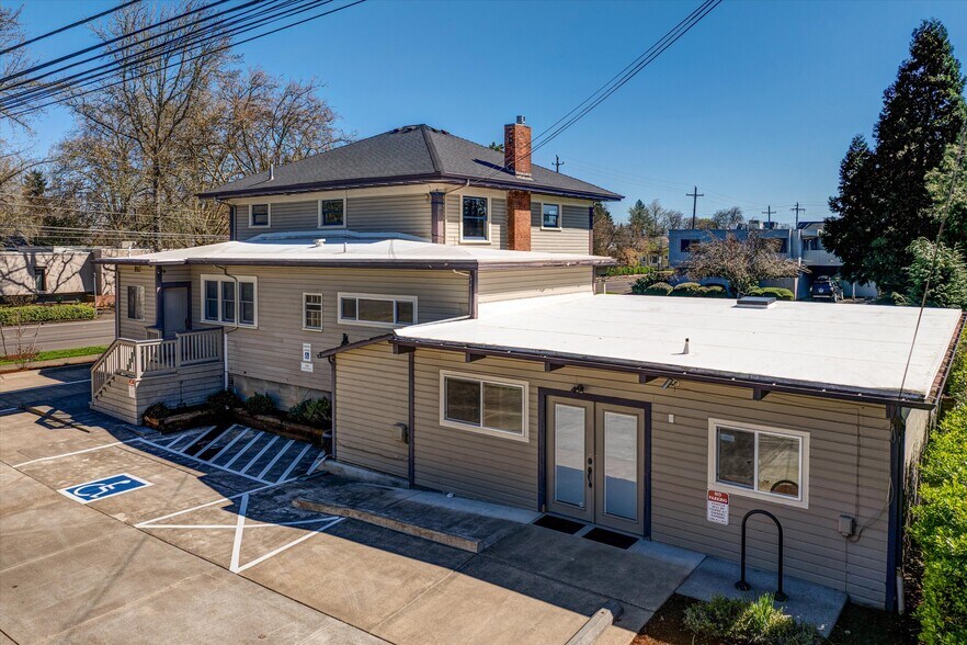 More Photos Of 340 NW 7th St, Corvallis Office For Sale