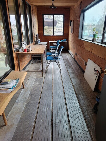 More Photos Of 2533 Westlake Ave N, Seattle Warehouse For Lease