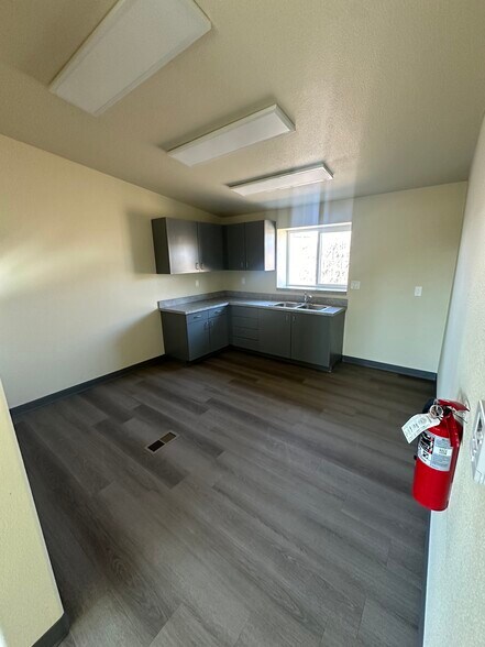 More Photos Of 1735 Athol Ave, Henderson Land For Lease