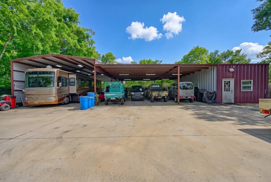 More Photos Of 518 Columbus Rd, Sealy Light Manufacturing For Sale