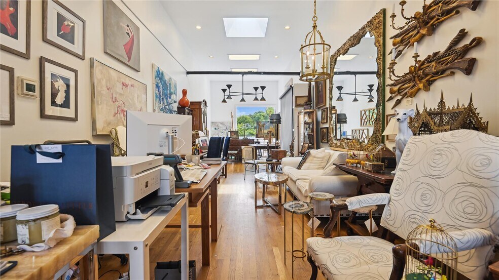 More Photos Of 103 W Federal St, Middleburg Storefront Retail Office For Sale