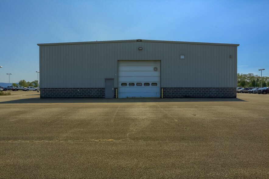 More Photos Of 3 Superior Way, Uniontown Auto Dealership For Sale