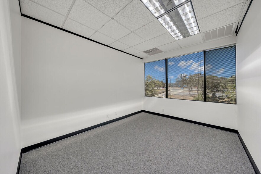 More Photos Of 4242 Medical Dr, San Antonio Medical For Sale