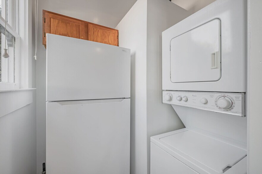 More Photos Of 120 Maple St, Santa Cruz Specialty For Sale