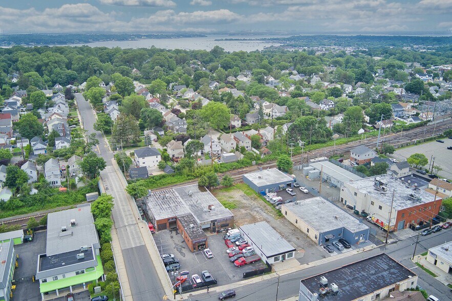 More Photos Of 88 S Bayles Ave, Port Washington General Retail For Sale