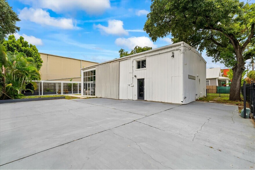 More Photos Of 1517 E 5th Ave, Tampa Office For Sale