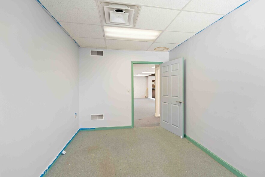 More Photos Of 191 2nd Ave, Warwick Warehouse For Sale