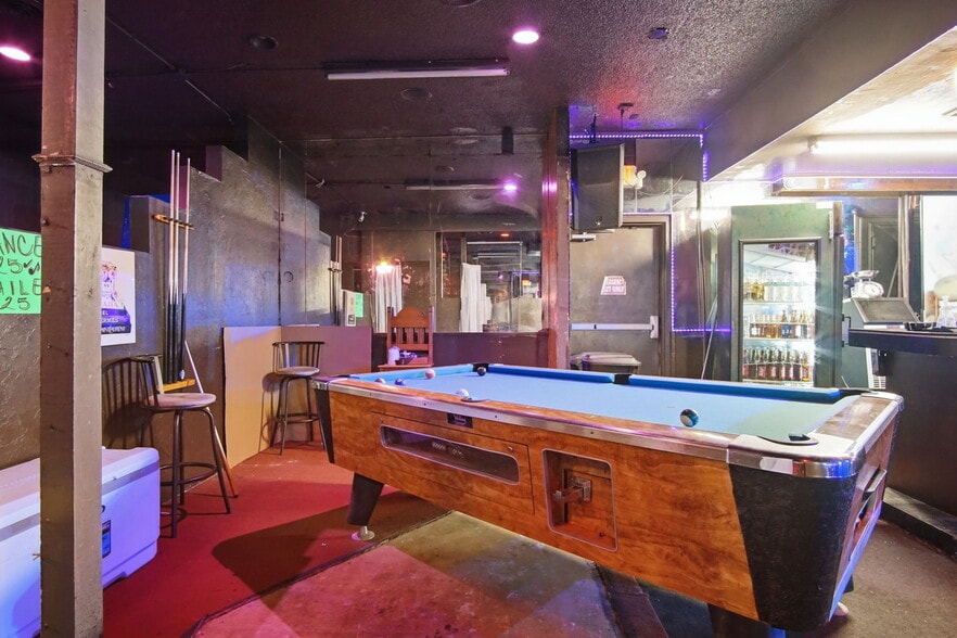 More Photos Of 1900 SE 59th Dr, Oklahoma City Bar For Sale