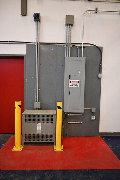 More Photos Of 7756 Edgar Industrial Way, Red Deer Warehouse For Sale