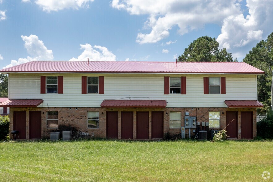 More Photos Of 1500 N Archusa Ave, Quitman Apartments For Sale