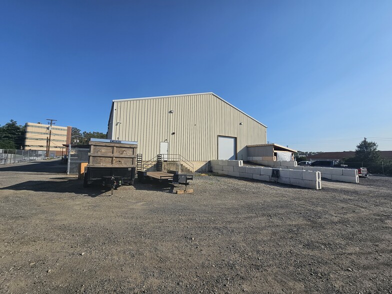 Primary Photo Of 808 N Ellsworth St, Allentown Warehouse For Sale