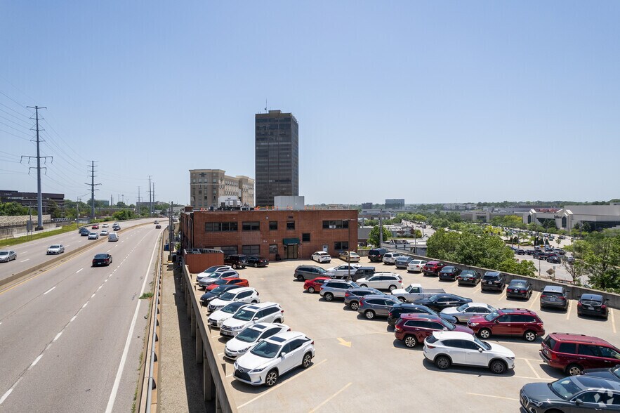 More Photos Of 950 Francis Pl, Clayton Medical For Sale