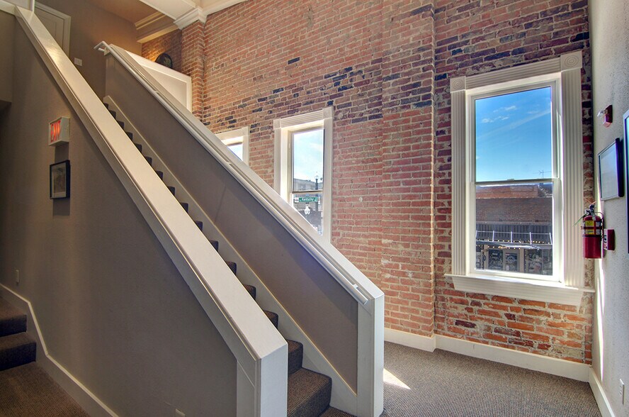 More Photos Of 103 E Virginia St, McKinney Storefront Retail Office For Lease