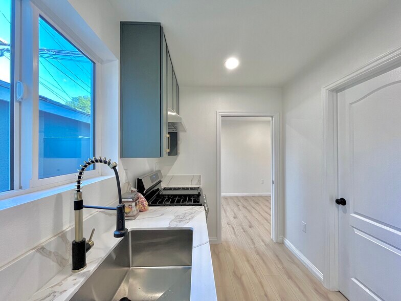 More Photos Of 938 E Sandra Ave, Arcadia Apartments For Sale