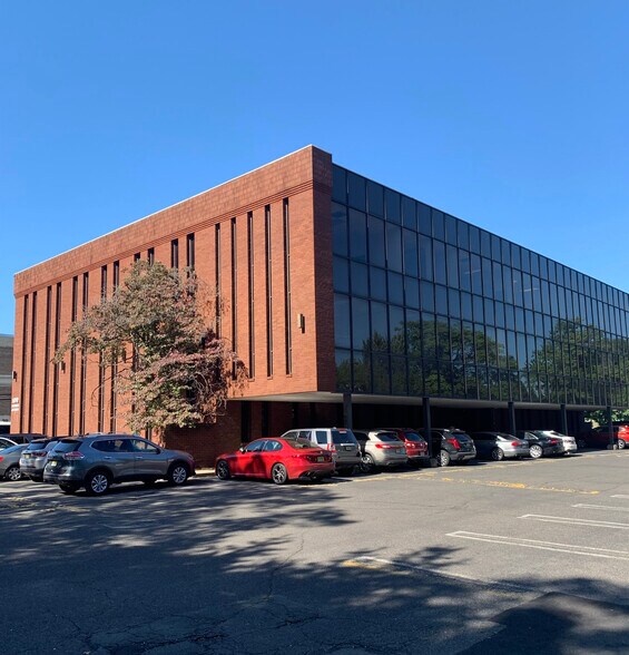More Photos Of 100 Morris Ave, Springfield Office For Lease