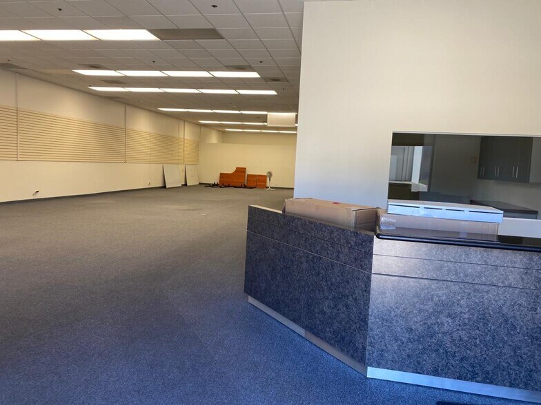 More Photos Of 1100 Industrial Rd, San Carlos Research And Development For Sale