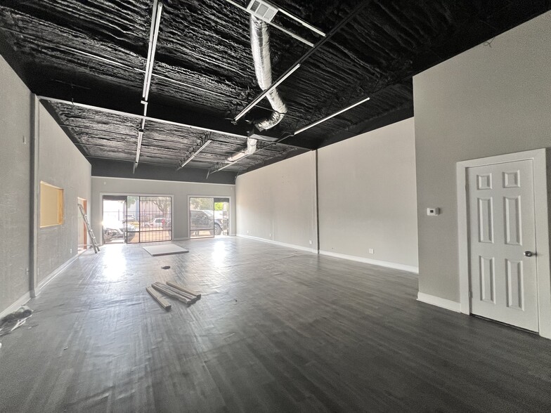 More Photos Of 5900-5928 Allday Dr, Houston Light Distribution For Lease