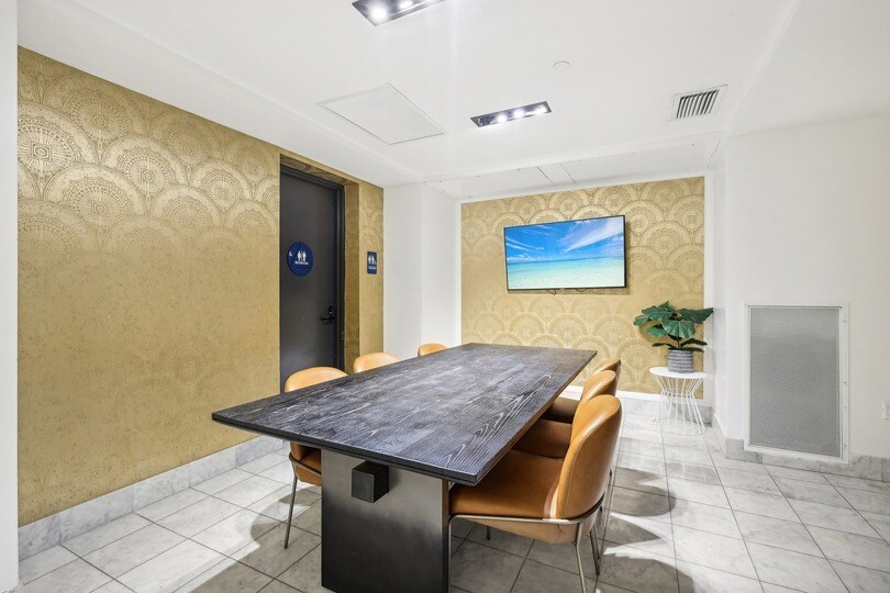 More Photos Of 1007 5th Ave, San Diego Apartments For Lease