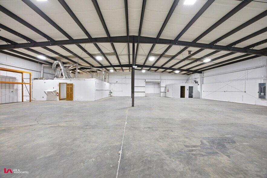More Photos Of 1500 Union Hill Rd, Alpharetta Manufacturing For Lease
