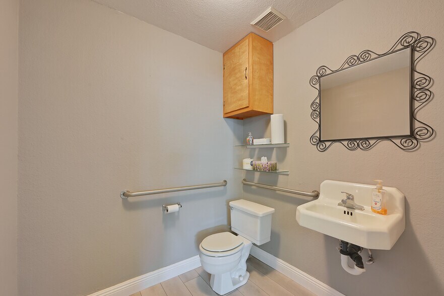 More Photos Of 11400 Loma Rica Rd, Marysville General Retail For Sale